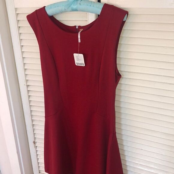 NWT FreeĀ People Fitā& Flare Skater Skirt Darts. Back Zip Deep Red. GreatāBasic! - Picture 8 of 17